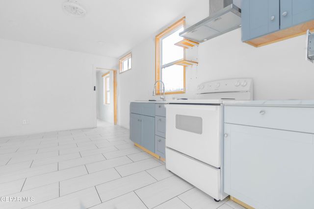 916 S Tays Street 4, El Paso, TX 79901