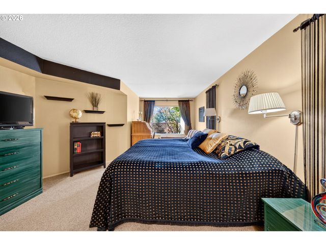 2449 Nw LOGAN St, Camas, WA 98607