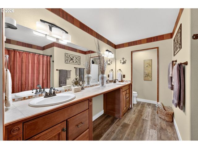 2449 Nw LOGAN St, Camas, WA 98607