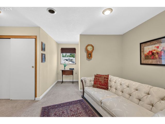 2449 Nw LOGAN St, Camas, WA 98607