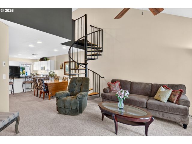 2449 Nw LOGAN St, Camas, WA 98607