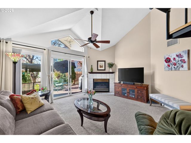 2449 Nw LOGAN St, Camas, WA 98607