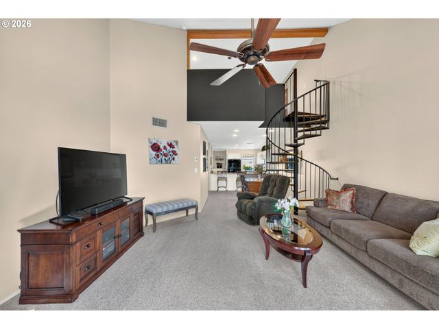 2449 Nw LOGAN St, Camas, WA 98607