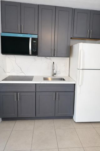 1017 SE 3rd Street 3, Deerfield Beach, FL 33441