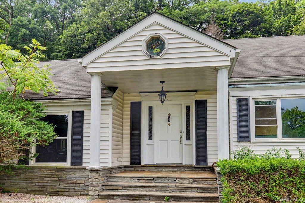 4 Woodward Terrace, Central Valley, NY 10917 — exterior