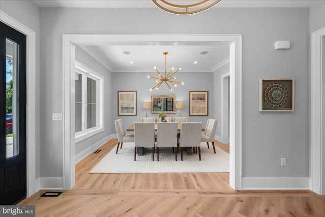 921 22ND ST S, Arlington, VA 22202