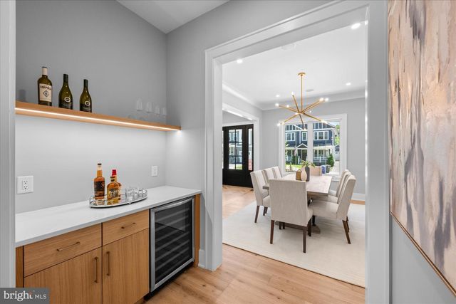 921 22ND ST S, Arlington, VA 22202
