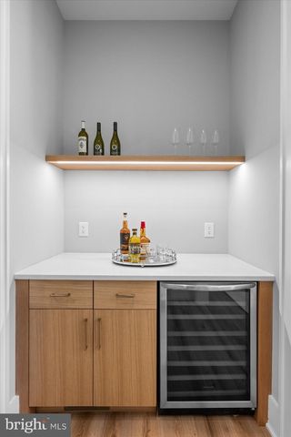 921 22ND ST S, Arlington, VA 22202