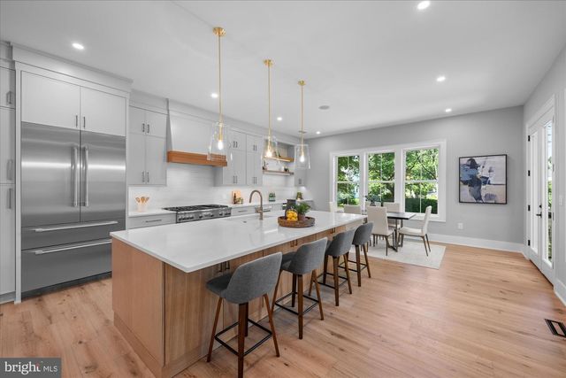 921 22ND ST S, Arlington, VA 22202