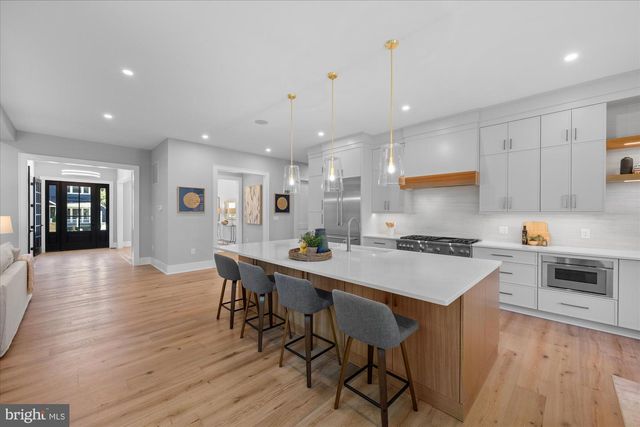 921 22ND ST S, Arlington, VA 22202