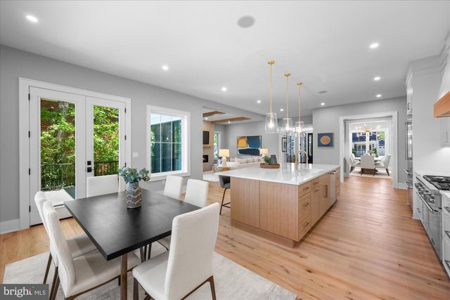 921 22ND ST S, Arlington, VA 22202