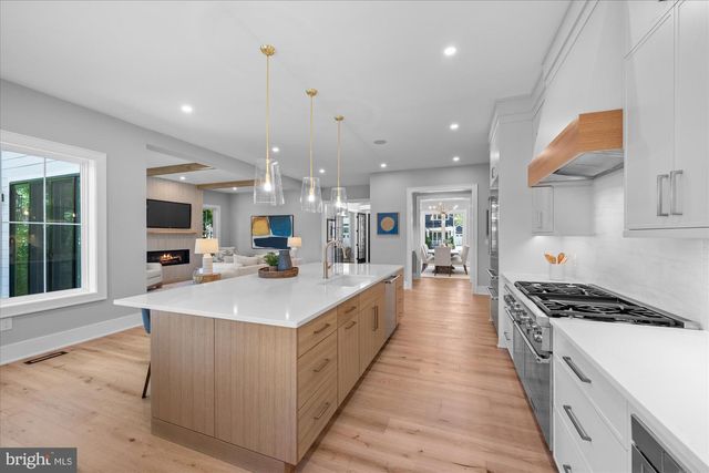 921 22ND ST S, Arlington, VA 22202
