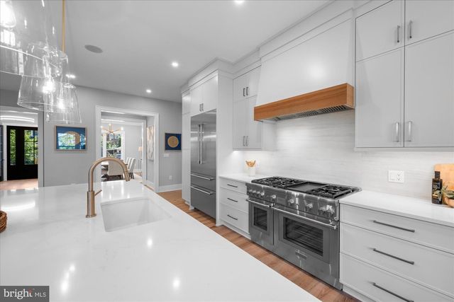 921 22ND ST S, Arlington, VA 22202