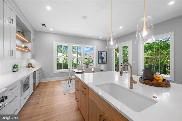 921 22ND ST S, Arlington, VA 22202