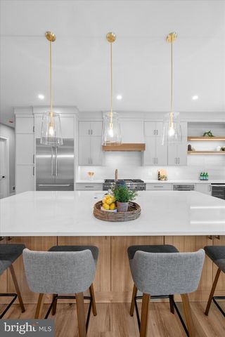 921 22ND ST S, Arlington, VA 22202