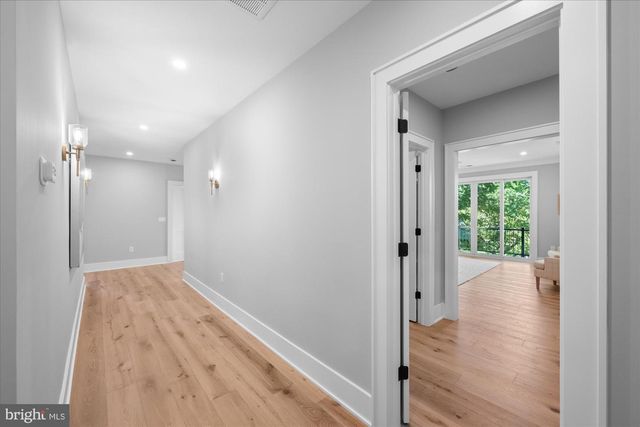 921 22ND ST S, Arlington, VA 22202