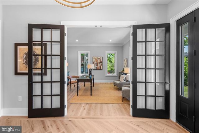 921 22ND ST S, Arlington, VA 22202