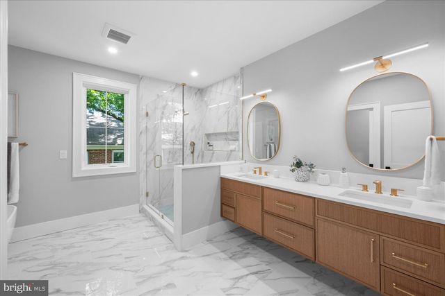 921 22ND ST S, Arlington, VA 22202