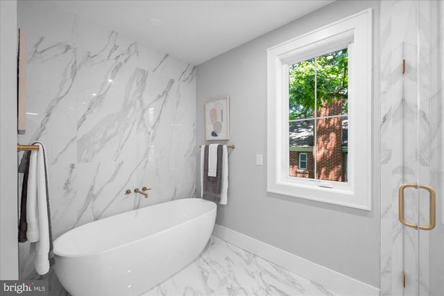 921 22ND ST S, Arlington, VA 22202
