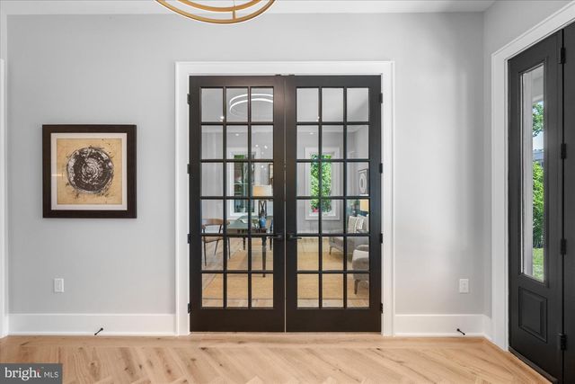 921 22ND ST S, Arlington, VA 22202