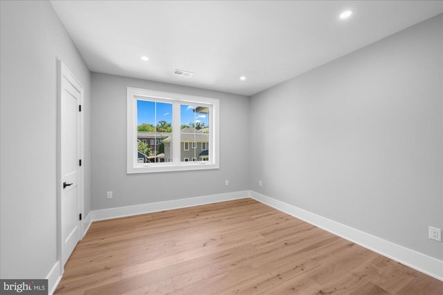 921 22ND ST S, Arlington, VA 22202