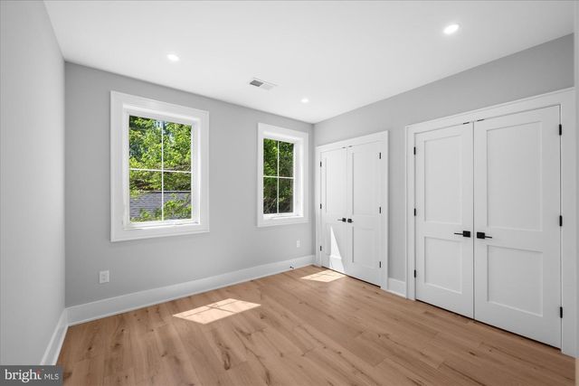 921 22ND ST S, Arlington, VA 22202