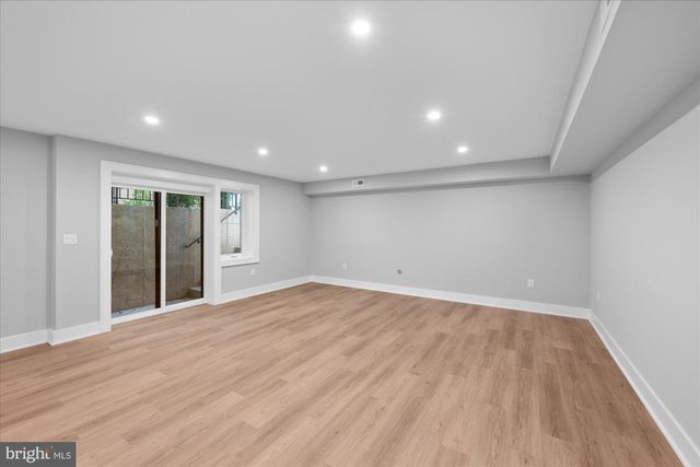 921 22ND ST S, Arlington, VA 22202