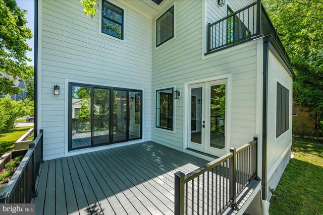 921 22ND ST S, Arlington, VA 22202