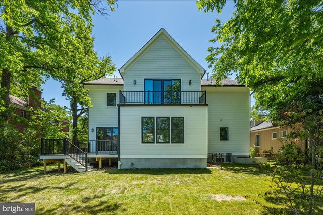 921 22ND ST S, Arlington, VA 22202