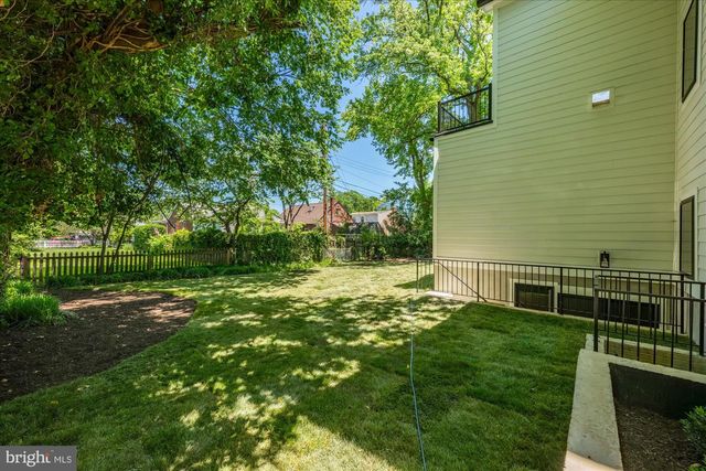 921 22ND ST S, Arlington, VA 22202