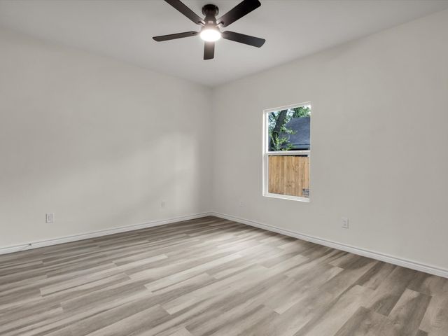 3526 Elsie Faye Heggins Street, Dallas, TX 75210
