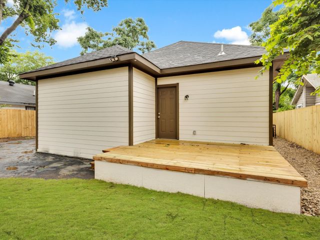 3526 Elsie Faye Heggins Street, Dallas, TX 75210