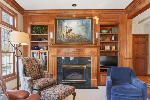 11990 Creekridge Lane, Chaska, MN 55318