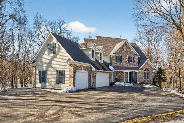 11990 Creekridge Lane, Chaska, MN 55318