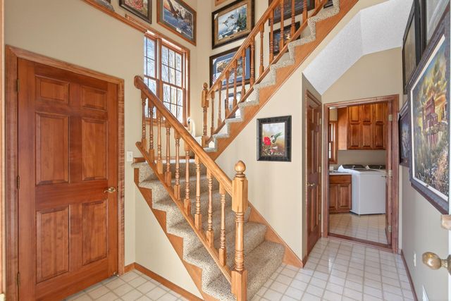 11990 Creekridge Lane, Chaska, MN 55318