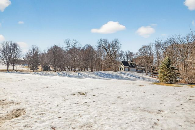 11990 Creekridge Lane, Chaska, MN 55318