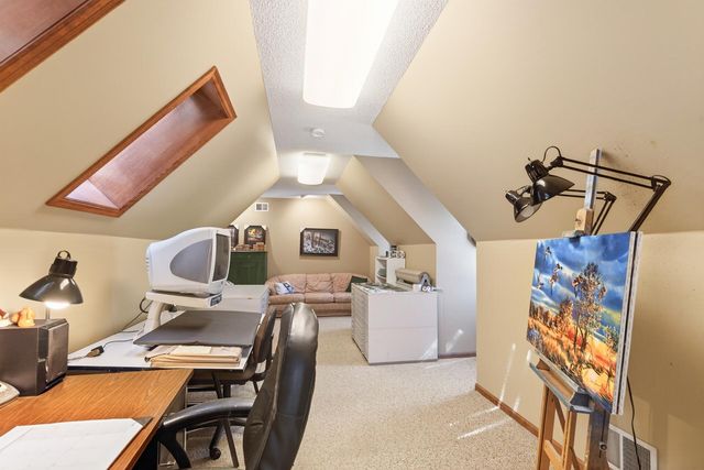 11990 Creekridge Lane, Chaska, MN 55318