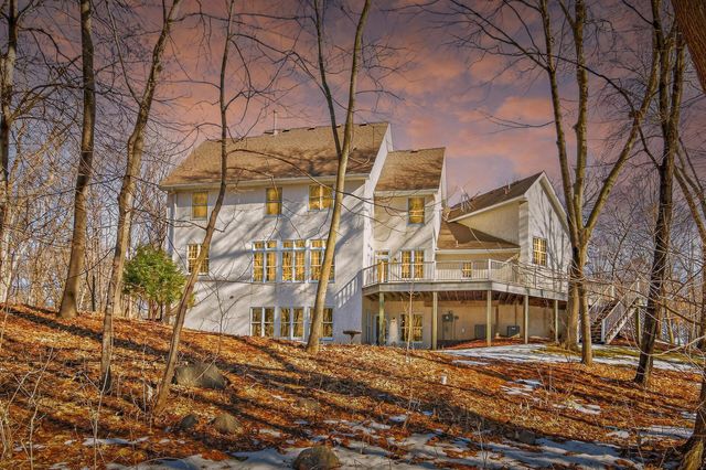 11990 Creekridge Lane, Chaska, MN 55318