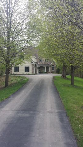 11990 Creekridge Lane, Chaska, MN 55318