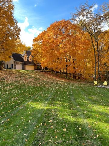 11990 Creekridge Lane, Chaska, MN 55318