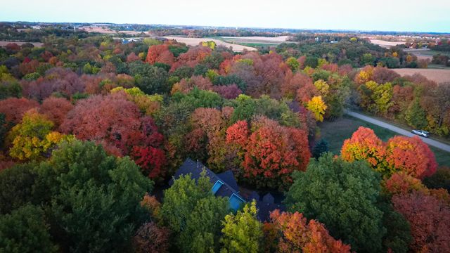 11990 Creekridge Lane, Chaska, MN 55318