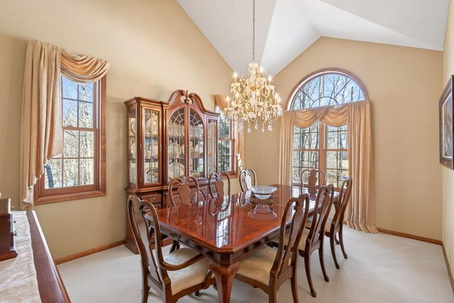 11990 Creekridge Lane, Chaska, MN 55318