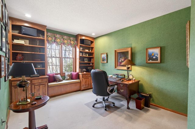 11990 Creekridge Lane, Chaska, MN 55318