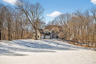 11990 Creekridge Lane, Chaska, MN 55318
