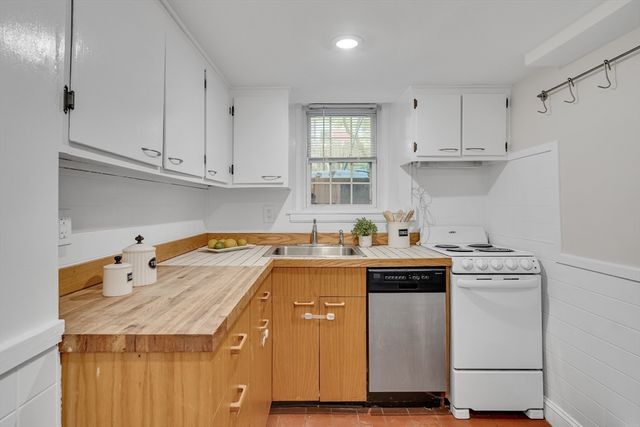 10 Shepard St 2, Cambridge, MA 02138