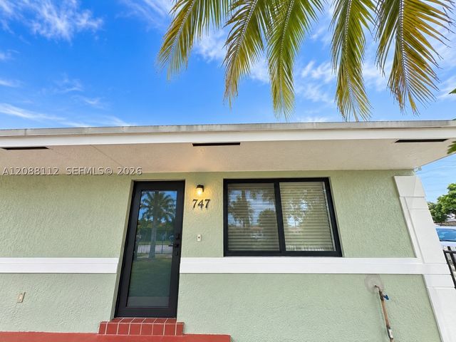 747 SW 5th St ., Dania Beach, FL 33004