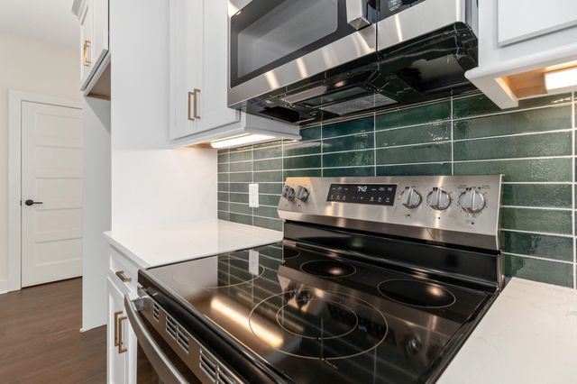 12 Dutch Drive, Clarksville, TN 37043