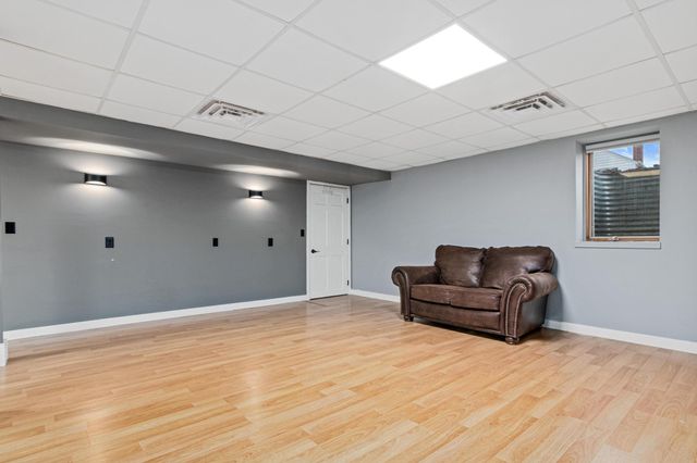 514 Cleveland Avenue SW, New Brighton, MN 55112