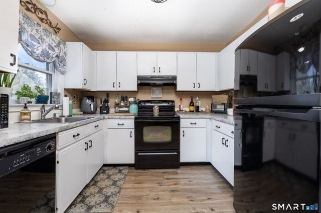 104 Lake Vista Drive 104, East Hampton, CT 06424