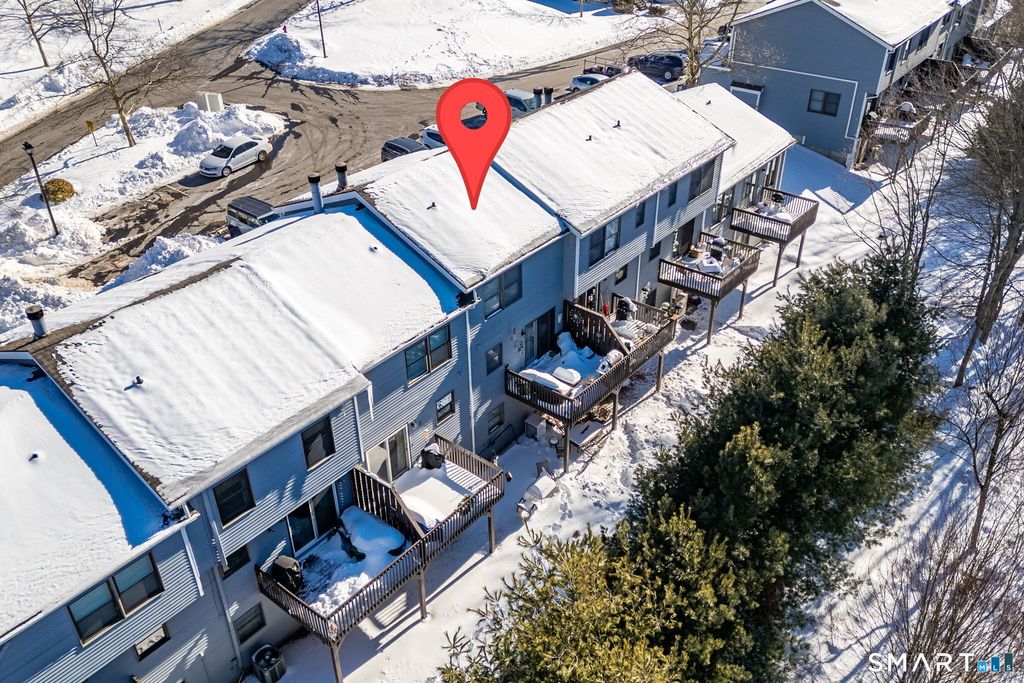 104 Lake Vista Drive 104, East Hampton, CT 06424